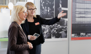 Ausstellung Armut und Reichtum Ulrike Scharf